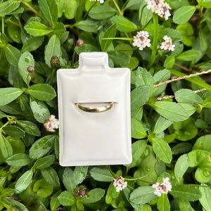 10k gold toe ring!! Adjustable as well!!